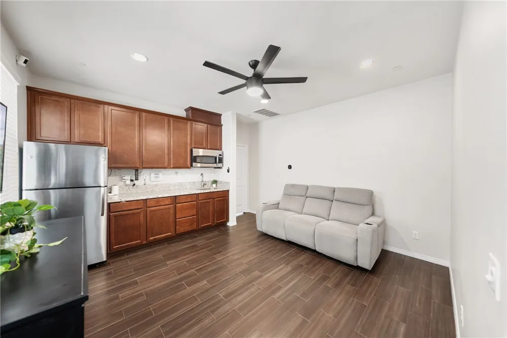 38079 Bella Rosa Murrieta, CA 92563