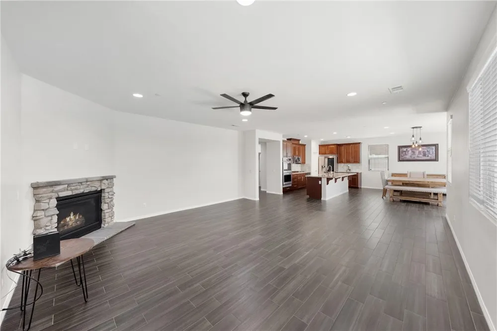 38079 Bella Rosa Murrieta, CA 92563