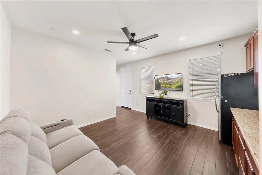 38079 Bella Rosa Murrieta, CA 92563