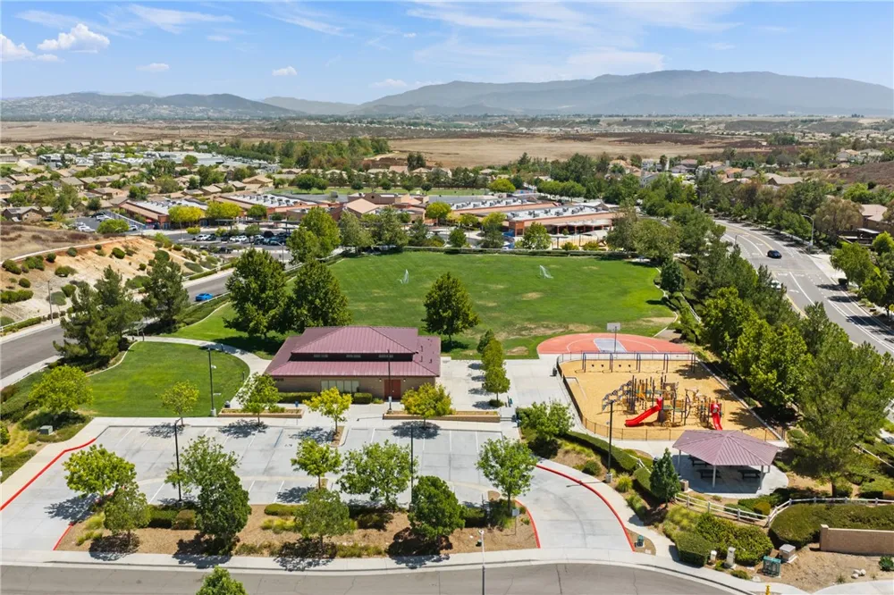 38079 Bella Rosa Murrieta, CA 92563