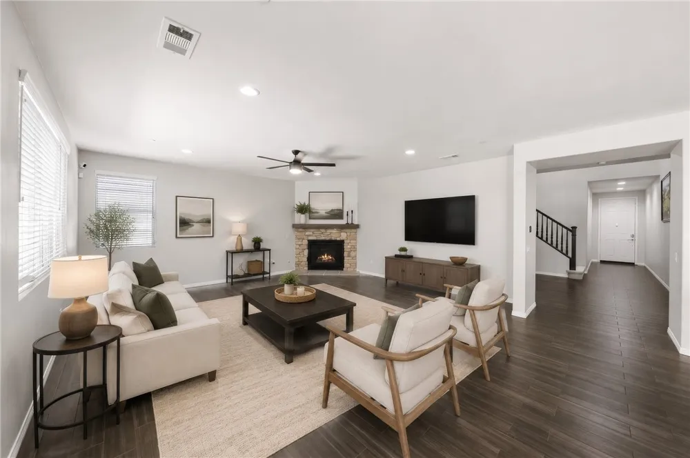 38079 Bella Rosa Murrieta, CA 92563