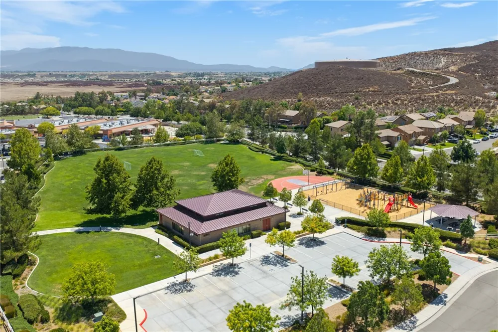38079 Bella Rosa Murrieta, CA 92563