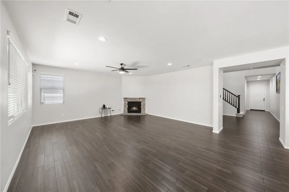 38079 Bella Rosa Murrieta, CA 92563