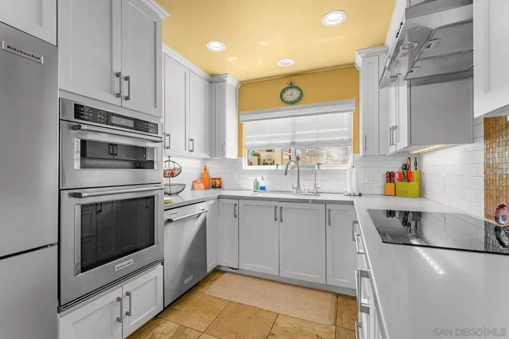 72 Connoley Cir. Chula Vista, CA 91911