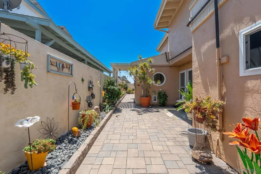 72 Connoley Cir. Chula Vista, CA 91911