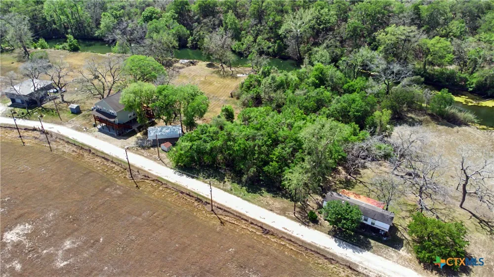 1250 Darst Creek Lane Seguin, TX 78155
