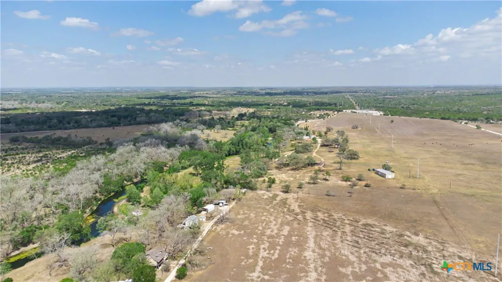1250 Darst Creek Lane Seguin, TX 78155