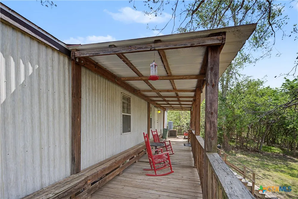 1250 Darst Creek Lane Seguin, TX 78155