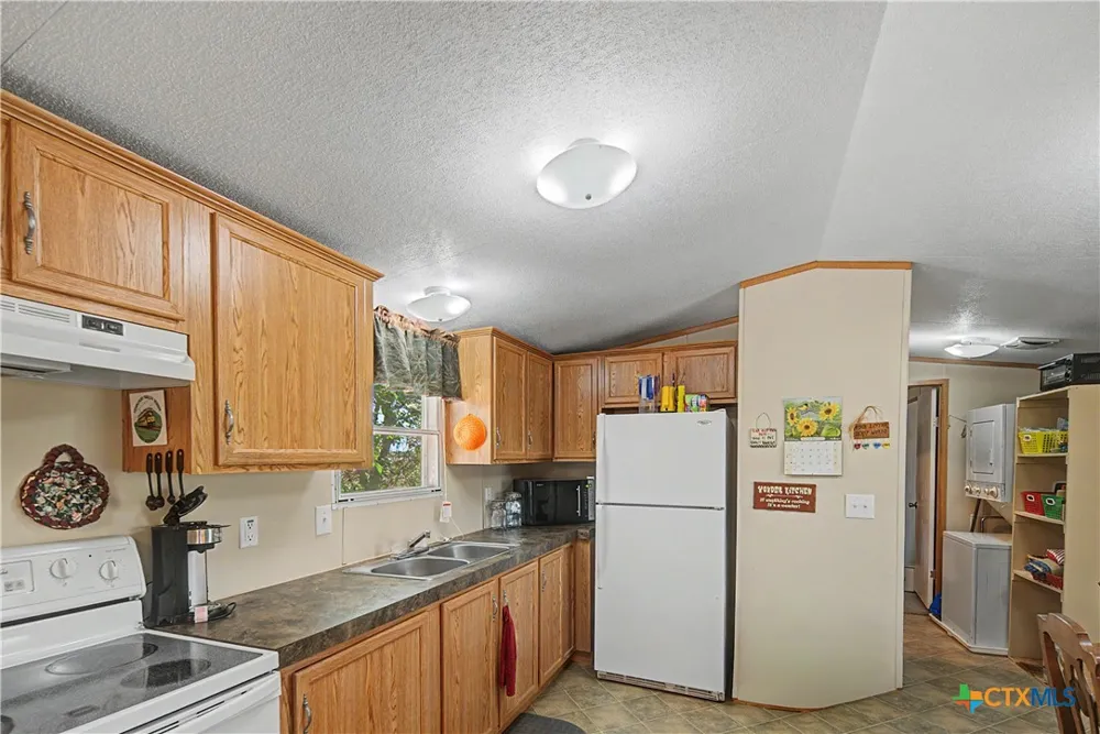 1250 Darst Creek Lane Seguin, TX 78155