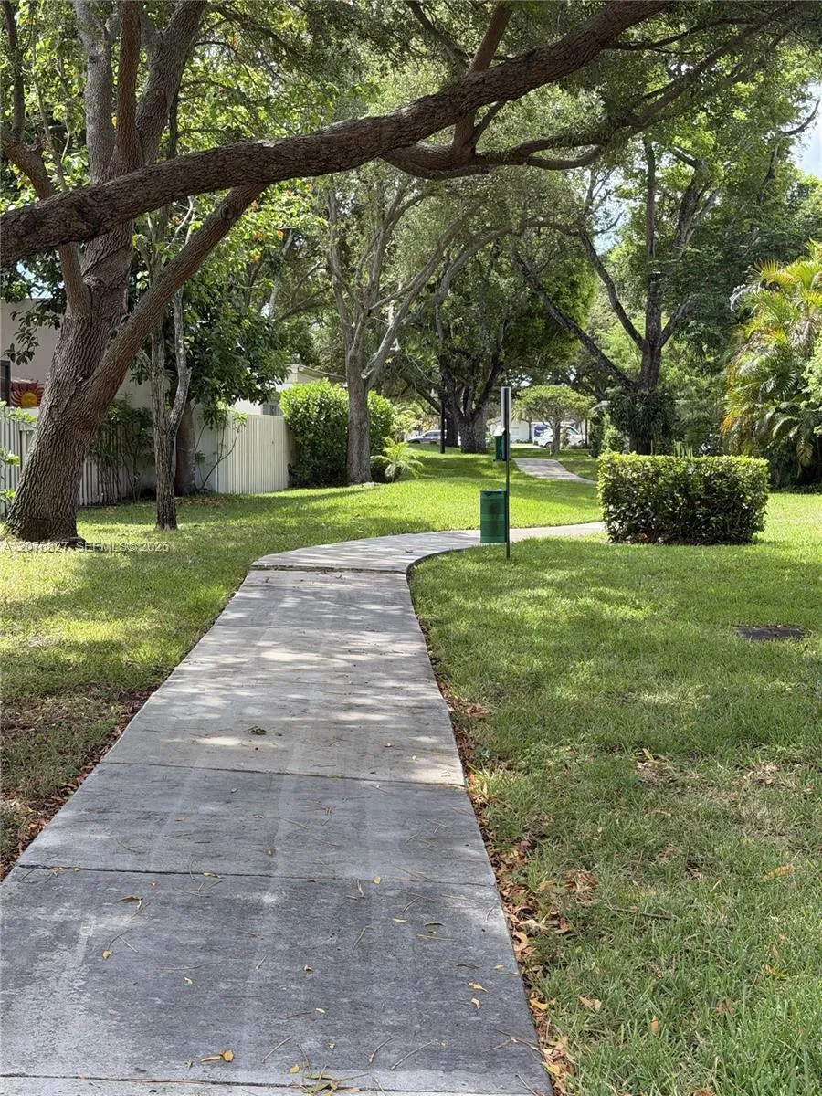 8110 SW 82nd Ct #8110 Miami, FL 33143