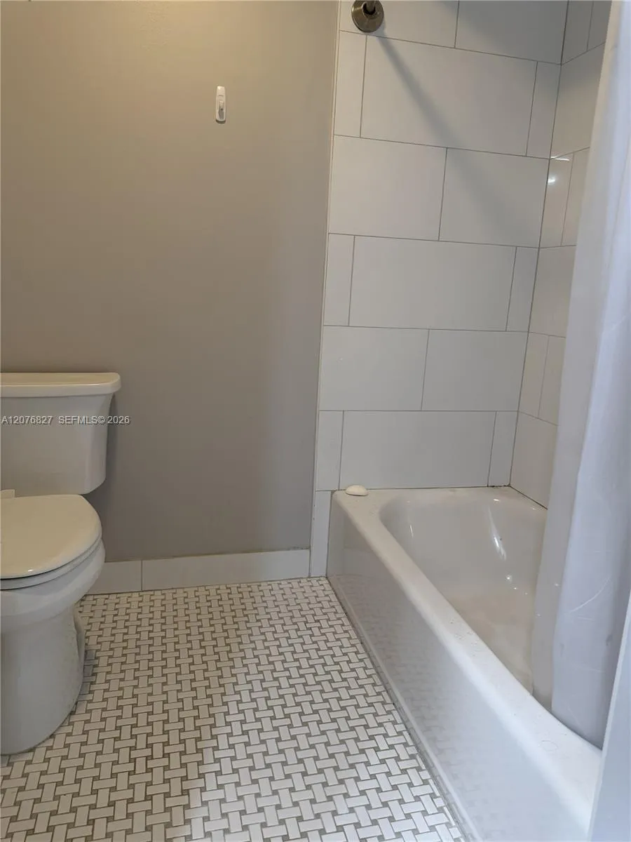8110 SW 82nd Ct #8110 Miami, FL 33143