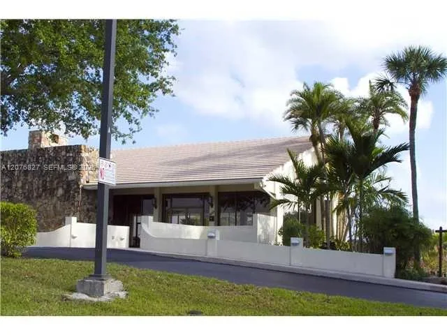 8110 SW 82nd Ct #8110 Miami, FL 33143