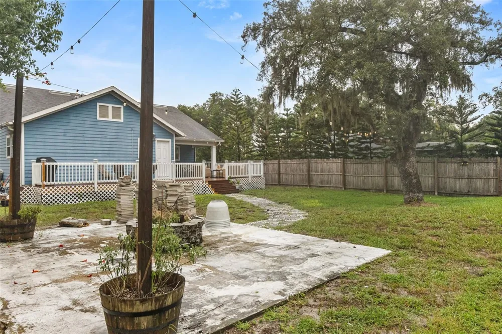 6109 22ND STREET Tampa, FL 33610