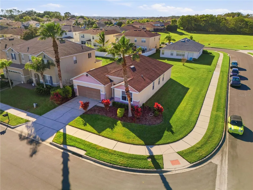 502 FIRST CAPE CORAL DR Winter Garden, FL 34787