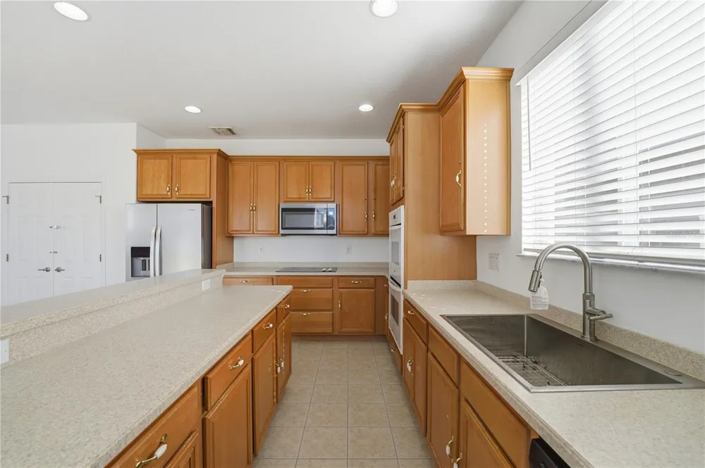 502 FIRST CAPE CORAL DR Winter Garden, FL 34787