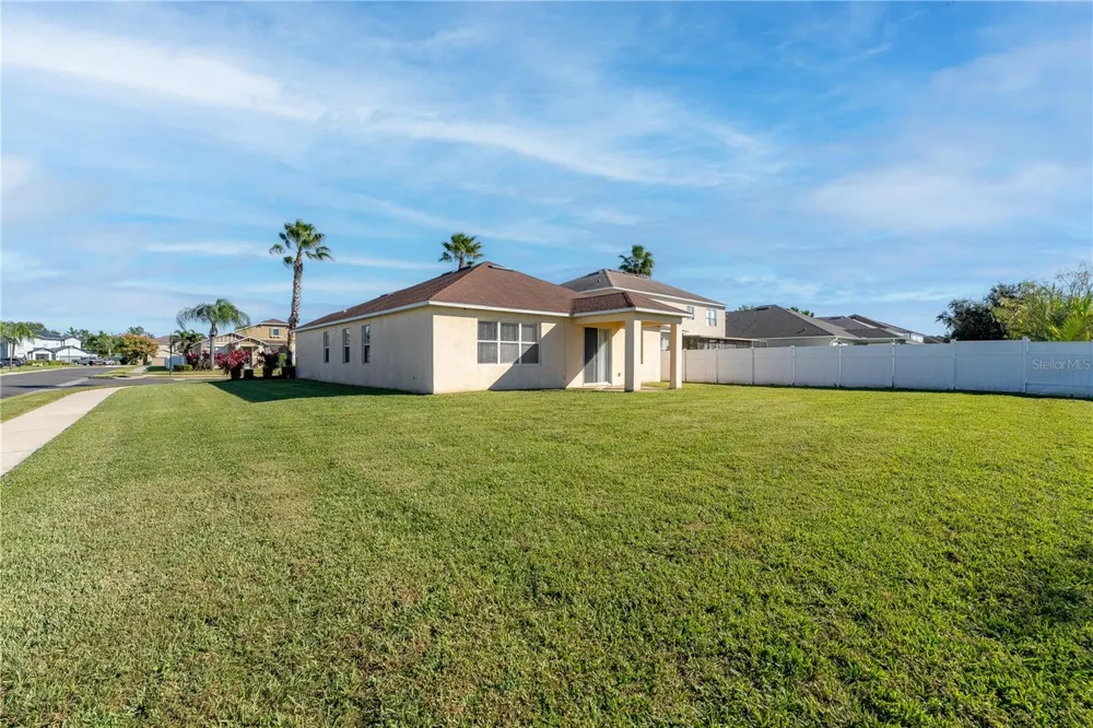 502 FIRST CAPE CORAL DR Winter Garden, FL 34787