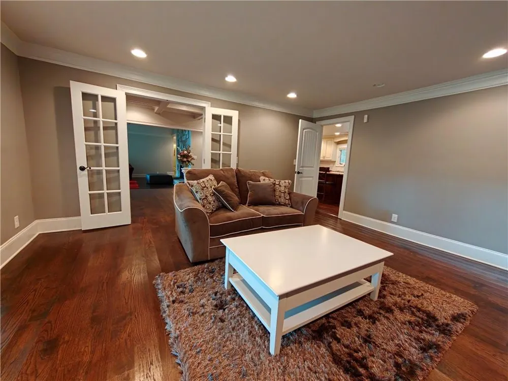 250 Cagle Road Roswell, GA 30075
