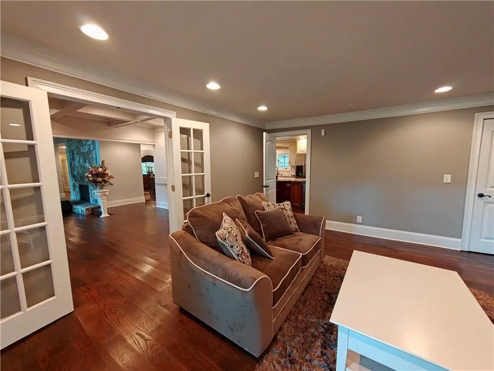 250 Cagle Road Roswell, GA 30075
