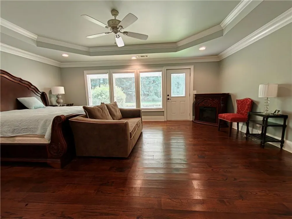 250 Cagle Road Roswell, GA 30075