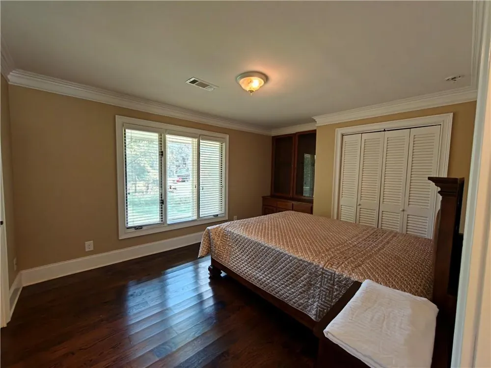 250 Cagle Road Roswell, GA 30075