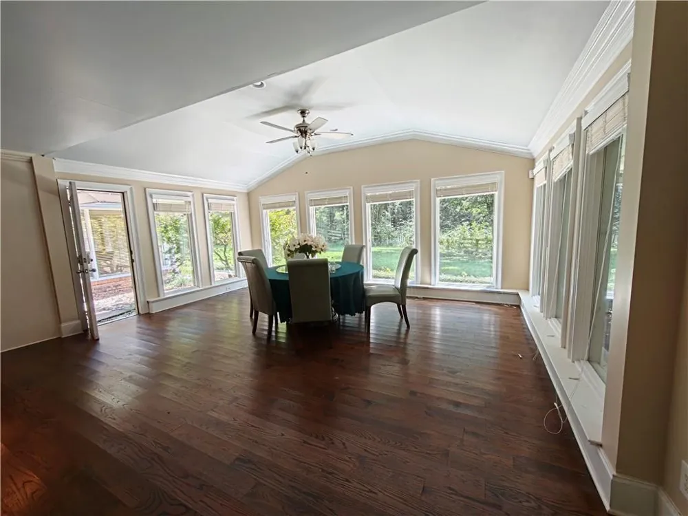 250 Cagle Road Roswell, GA 30075