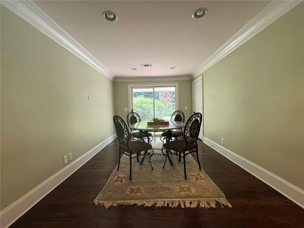 250 Cagle Road Roswell, GA 30075