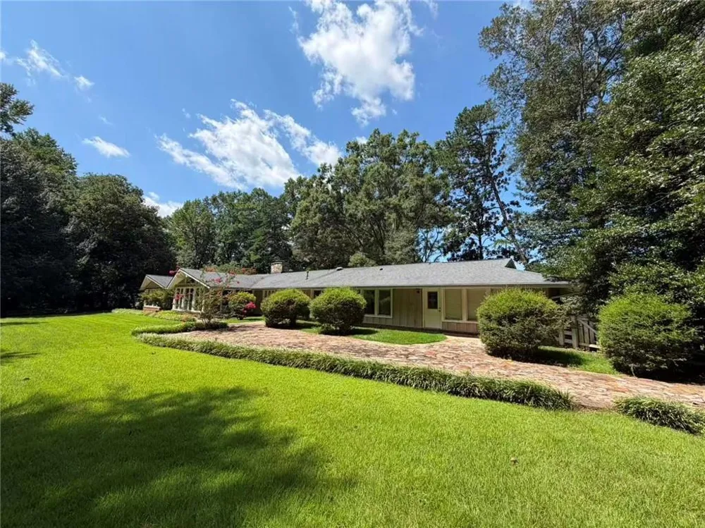 250 Cagle Road Roswell, GA 30075