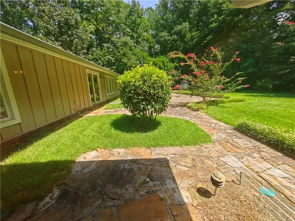 250 Cagle Road Roswell, GA 30075