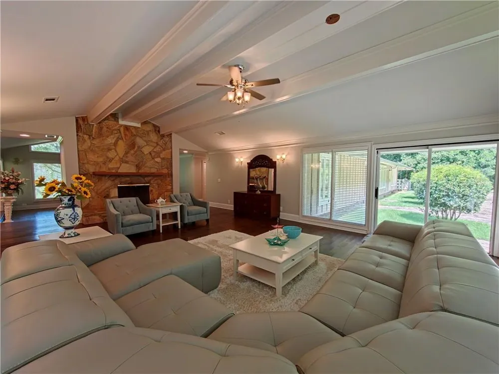 250 Cagle Road Roswell, GA 30075