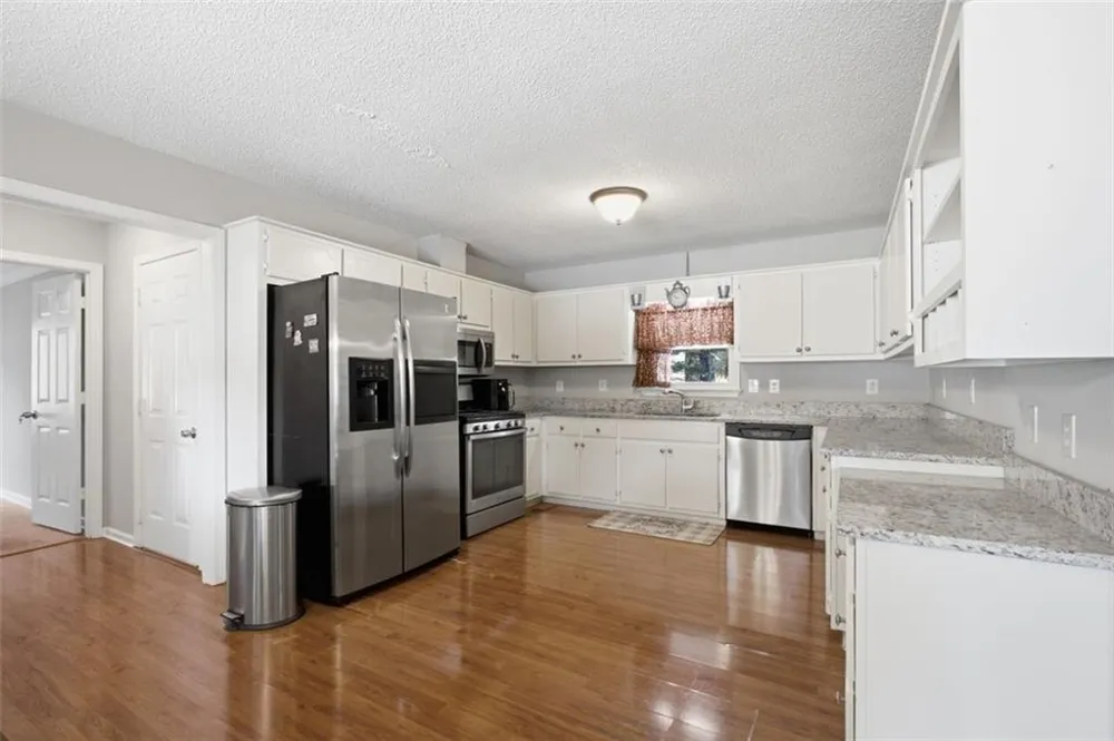 11212 Hemlock Road Hampton, GA 30228