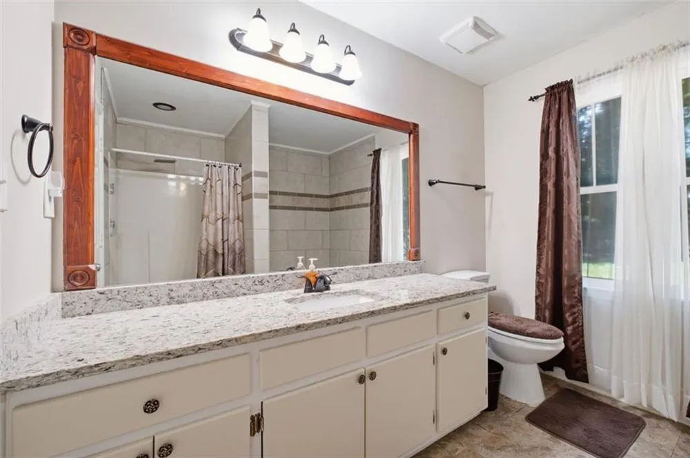 11212 Hemlock Road Hampton, GA 30228