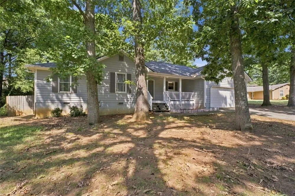 11212 Hemlock Road Hampton, GA 30228