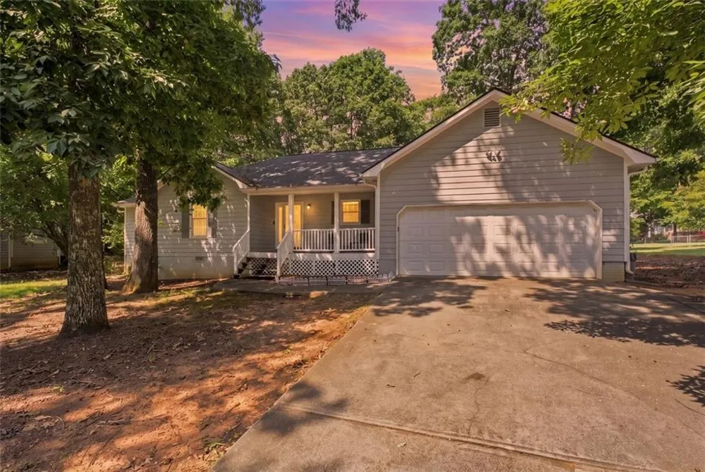 11212 Hemlock Road Hampton, GA 30228