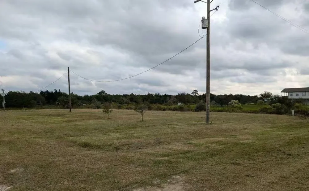708 Bayou Avenue Anahuac, TX 77514