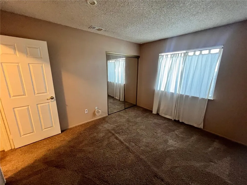 37045 96th E Littlerock, CA 93543