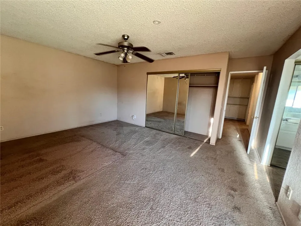 37045 96th E Littlerock, CA 93543