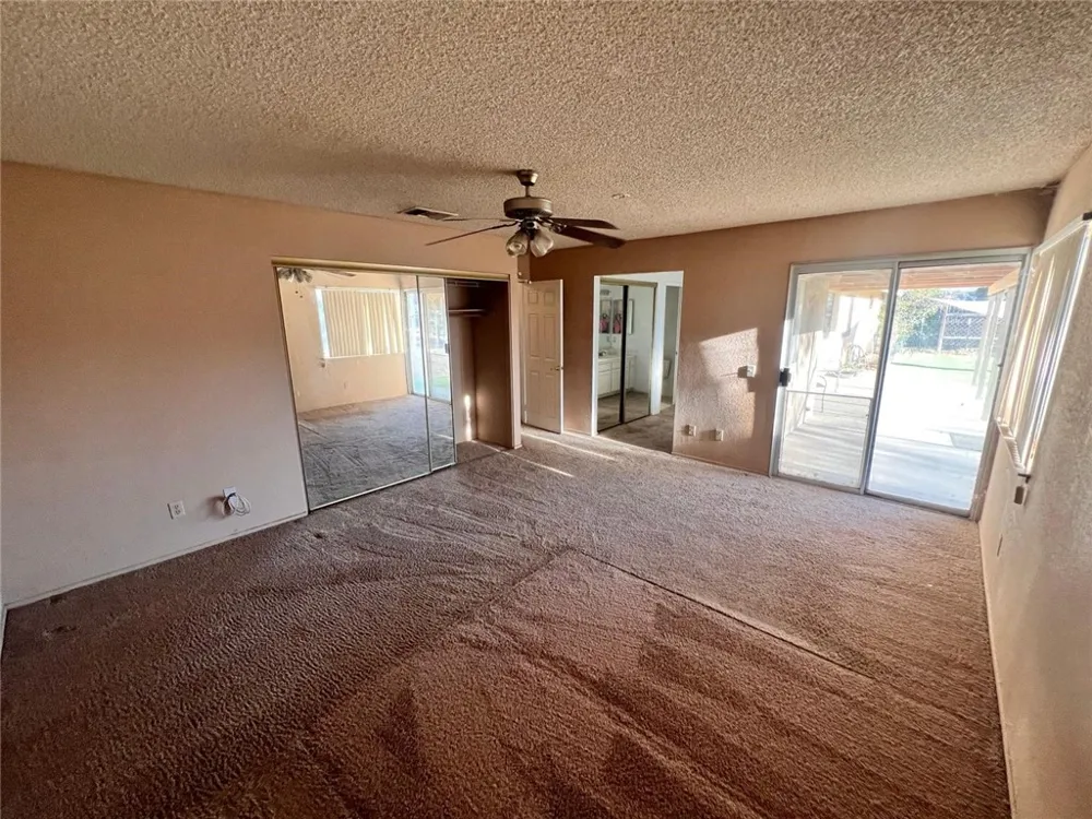37045 96th E Littlerock, CA 93543