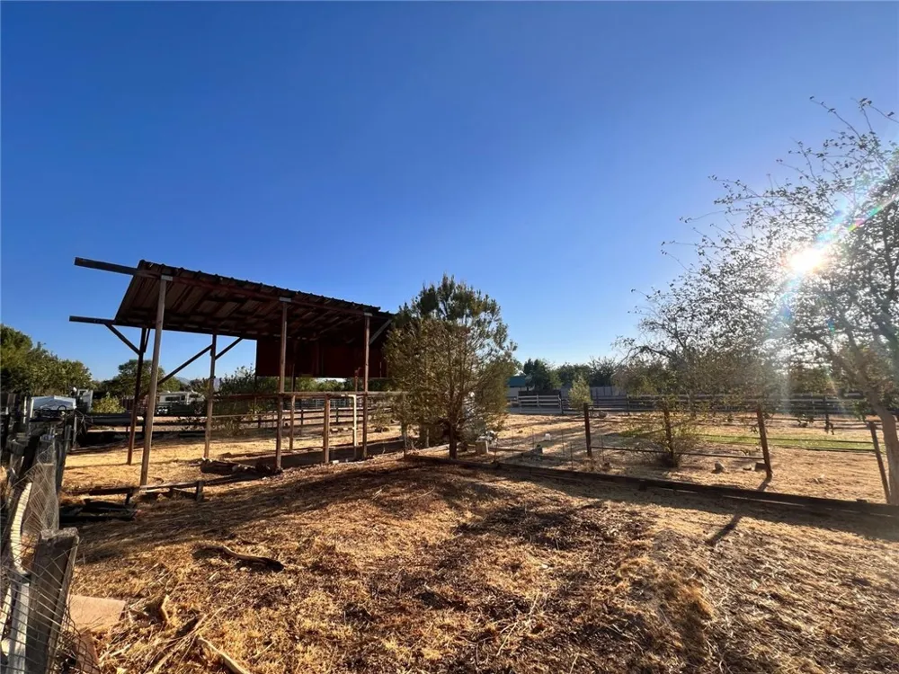 37045 96th E Littlerock, CA 93543