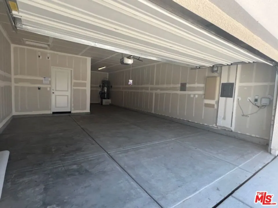 7318 Chetco River Street Bakersfield, CA 93311