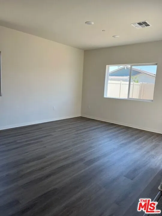 7318 Chetco River Street Bakersfield, CA 93311