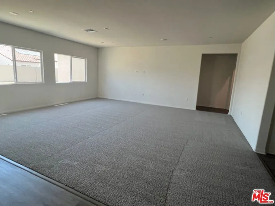 7318 Chetco River Street Bakersfield, CA 93311