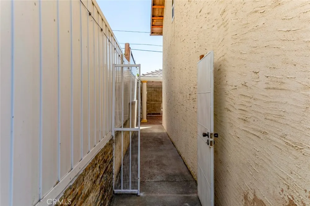 10455 Glory Avenue Tujunga, CA 91042