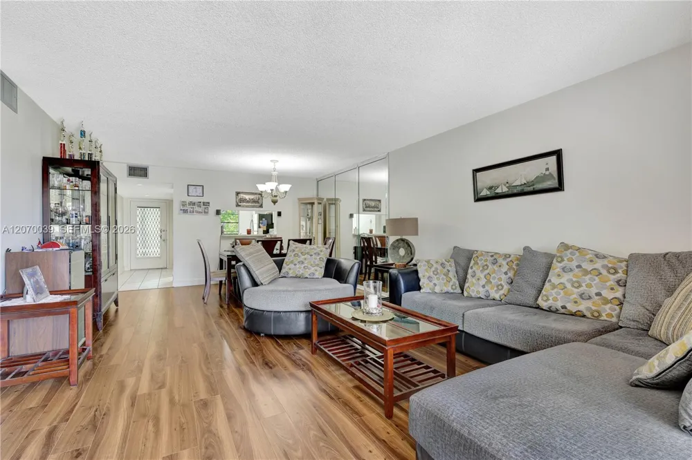 12500 SW 6th St #311N Pembroke Pines, FL 33027
