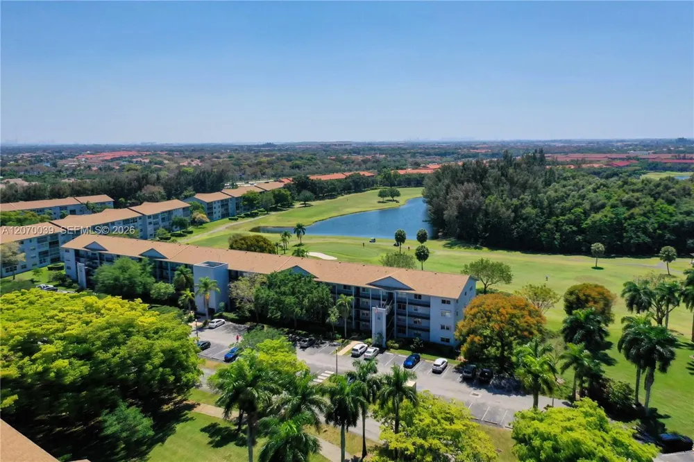 12500 SW 6th St #311N Pembroke Pines, FL 33027