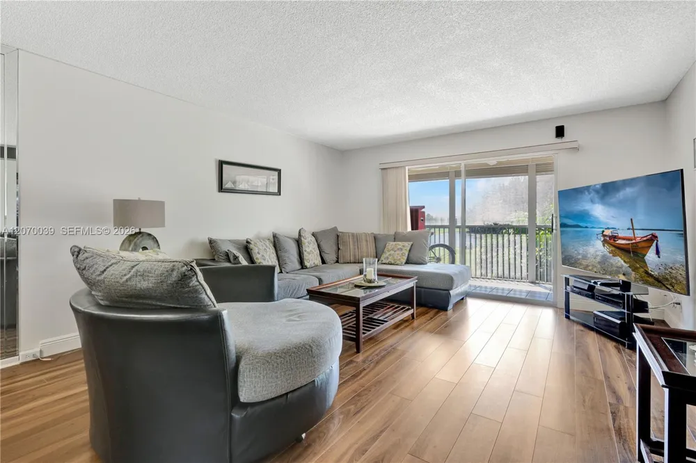 12500 SW 6th St #311N Pembroke Pines, FL 33027