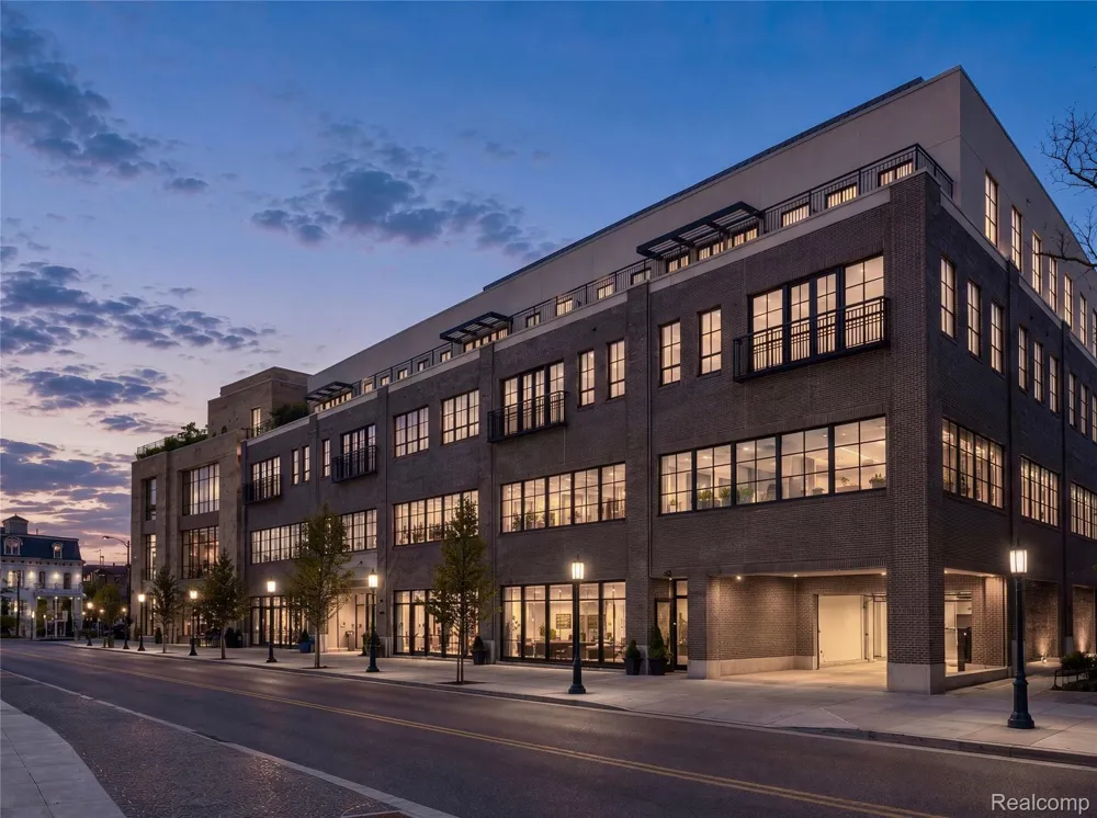 370 E Brown Street #309 Birmingham City, MI 48009