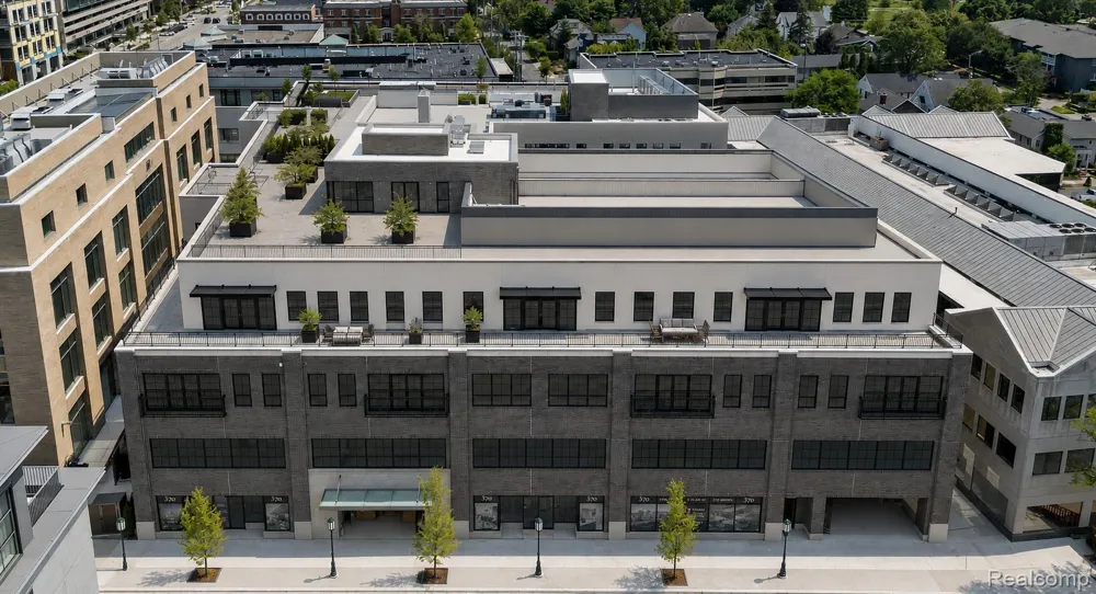 370 E Brown Street #309 Birmingham City, MI 48009