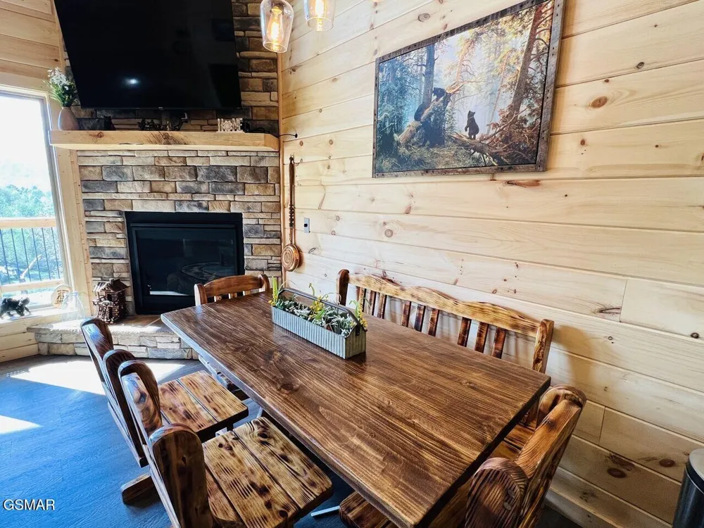 3550 Mountain Tyme Way Sevierville, TN 37862