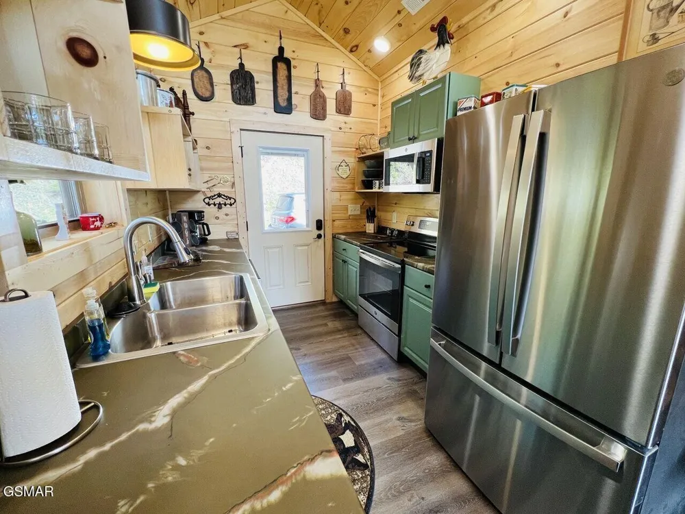 3550 Mountain Tyme Way Sevierville, TN 37862