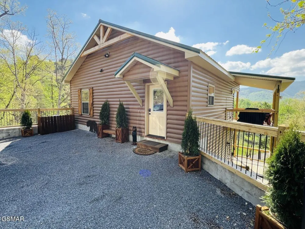 3550 Mountain Tyme Way Sevierville, TN 37862